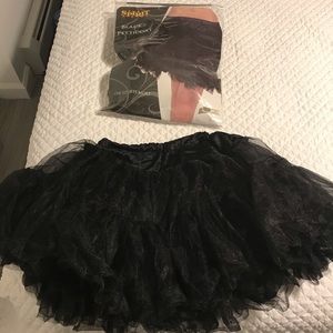 NWOT - Black Petticoat
